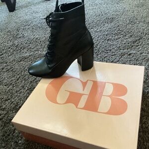 Gianni Bini leather ankle boot